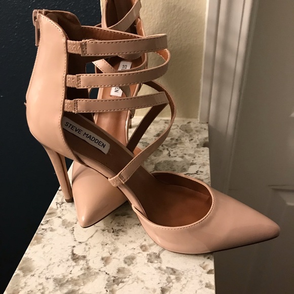 Brand New! Steve Madden Sandal - Picture 2 of 4